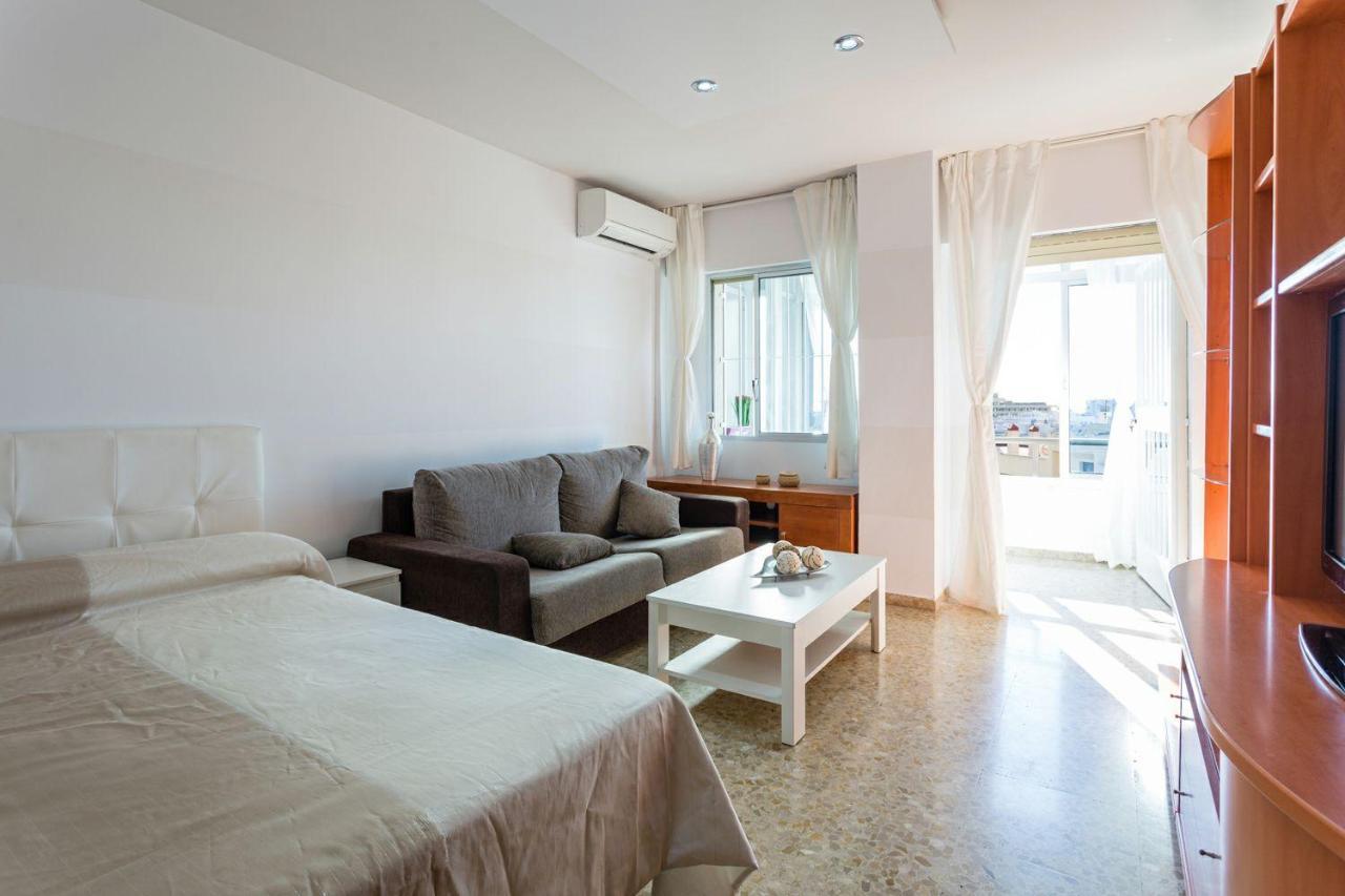 Love Centre Torremolinos Eksteriør billede